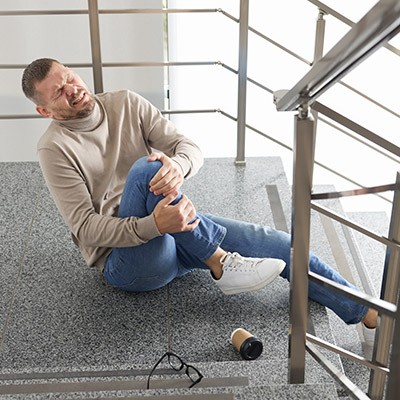 Un client blessé suite à une chute dans les escaliers